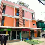 Oyo 933 Ban Nitcha
