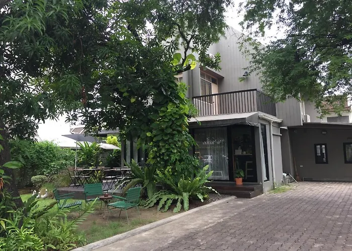 Baan Ongkharak Bed & Breakfast (Adults Only)