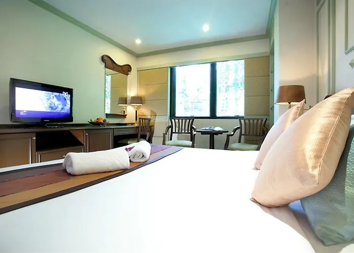 Majestic Suites Hotel