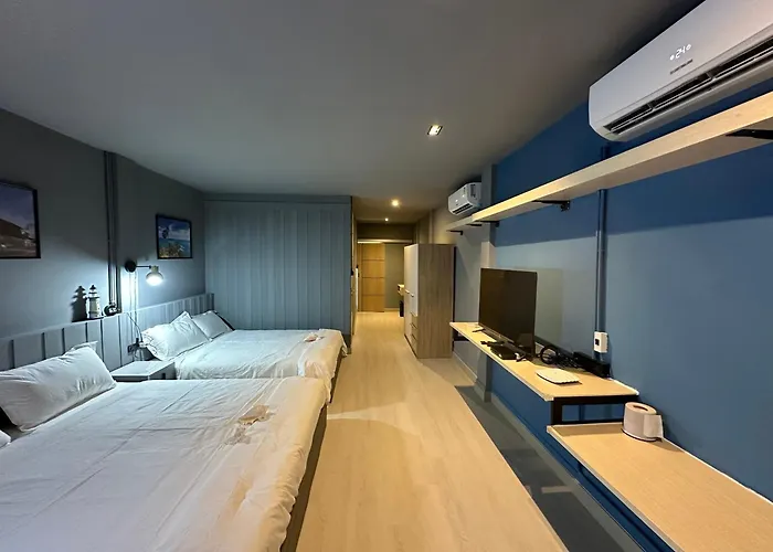 Phuket Vibe, City House, 7 Mins To Bts, City Center, Private Room In Sathon, Private Bathroom, Bangkok, Thailand
