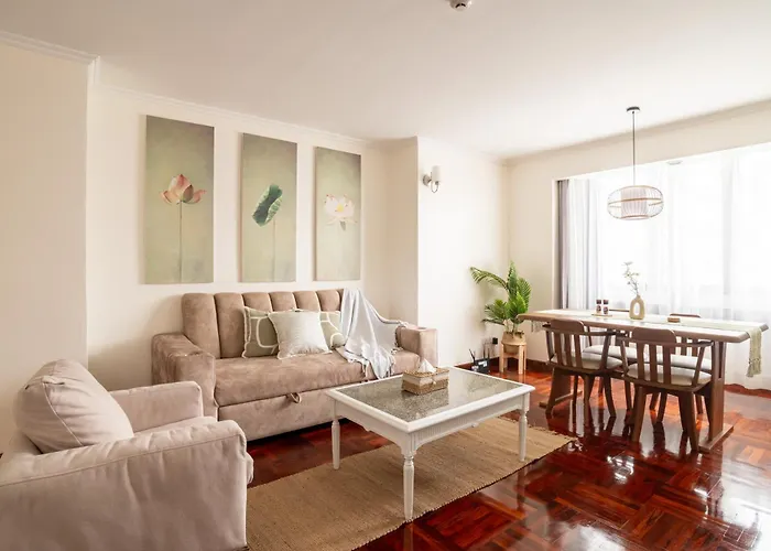 Bua Suite Sukhumvit, Nana Bts