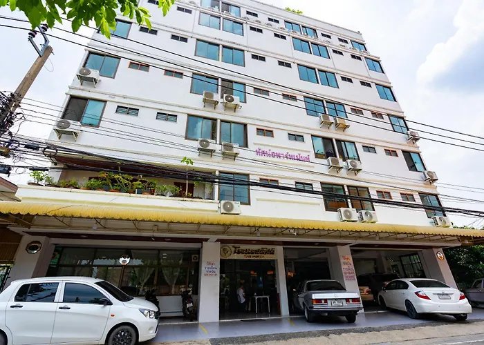 Tat Hotel