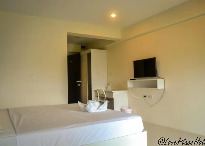 Sixty Star Love Place Hotel