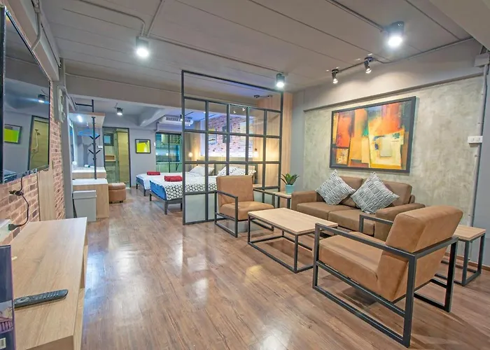 Private Apartment In Huaikwang