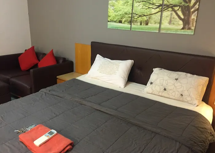 Savi Rooms
