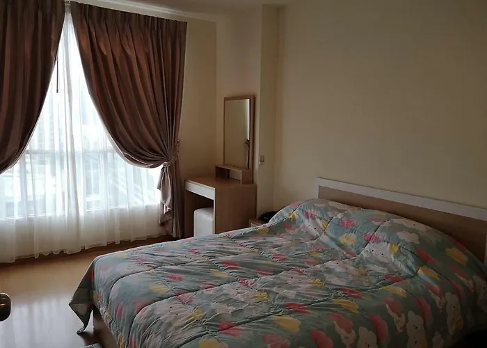 Life Condo Sukhumvit 65
