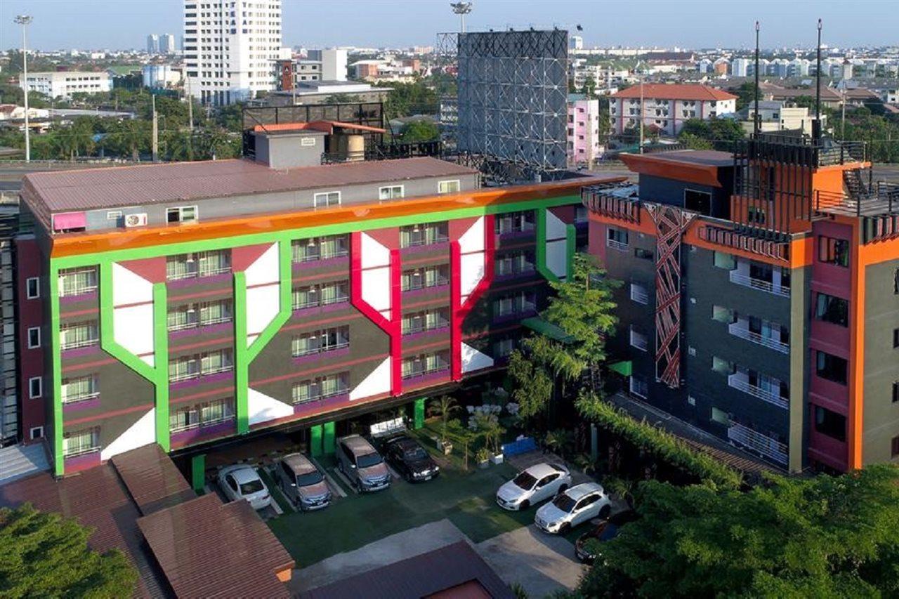 The Breton Media Hotel