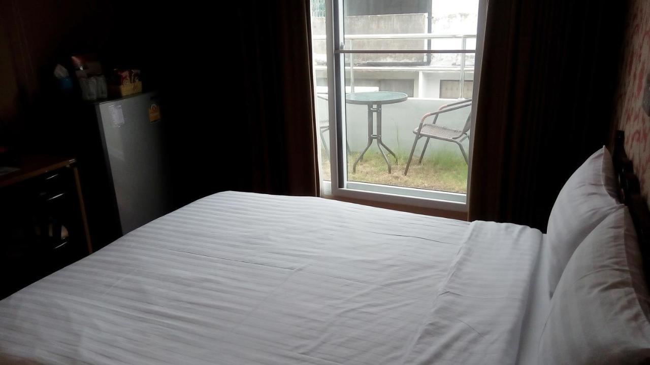 14 1 3* Bangkok