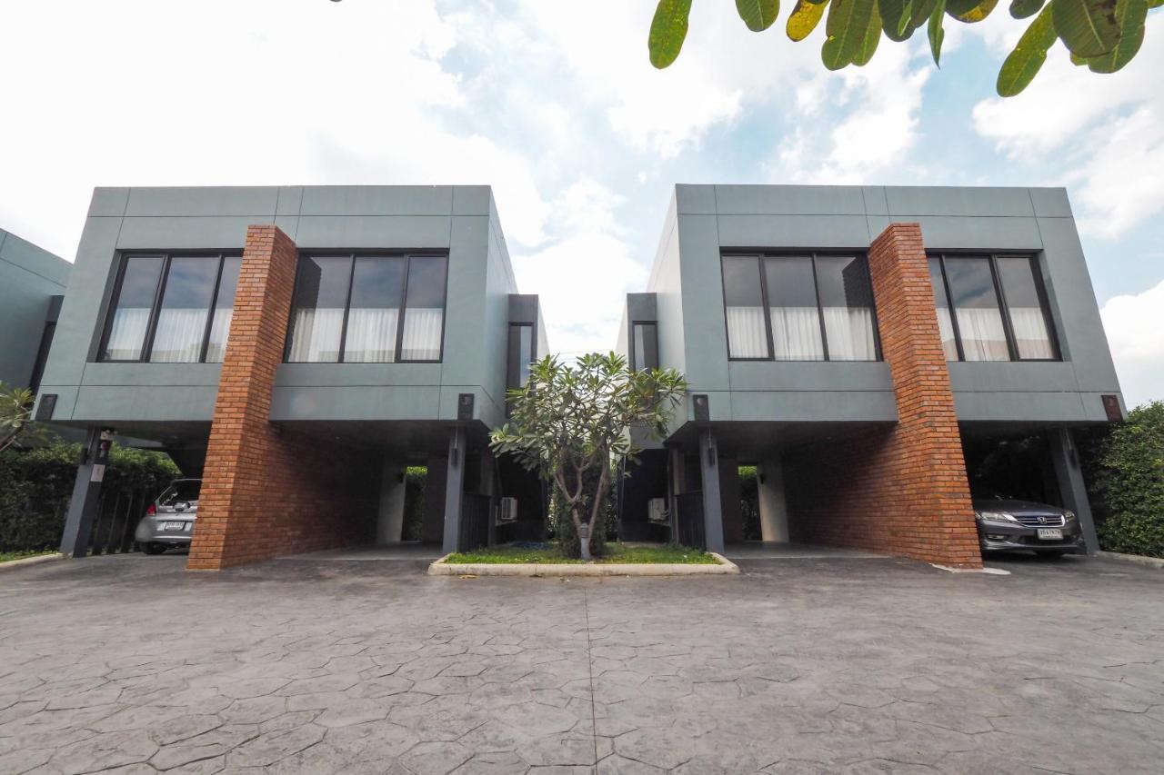 Hotel Oyo 75368 Demadre 3*