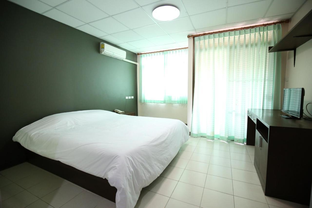 De Junction House Aparthotel Bangkok