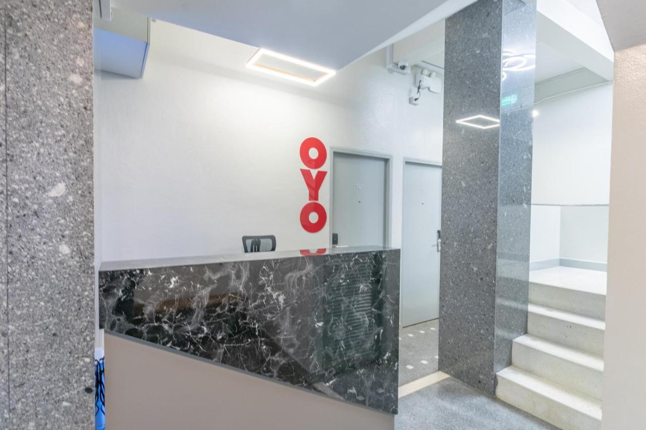 Oyo 818 Suksomboon Hotel