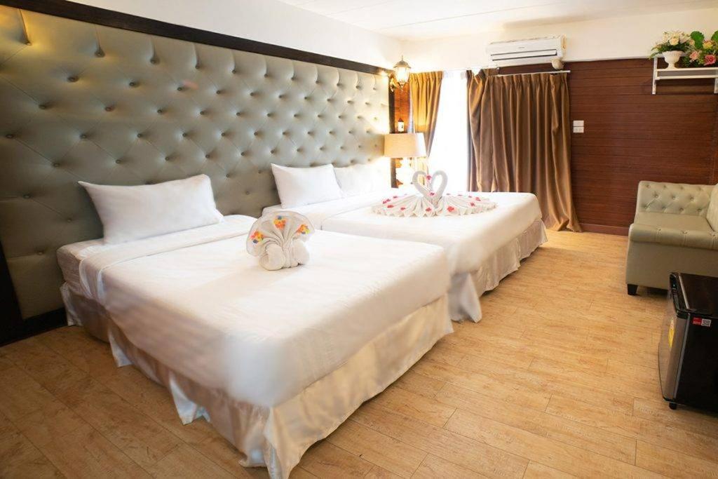 Hotel @42 2*