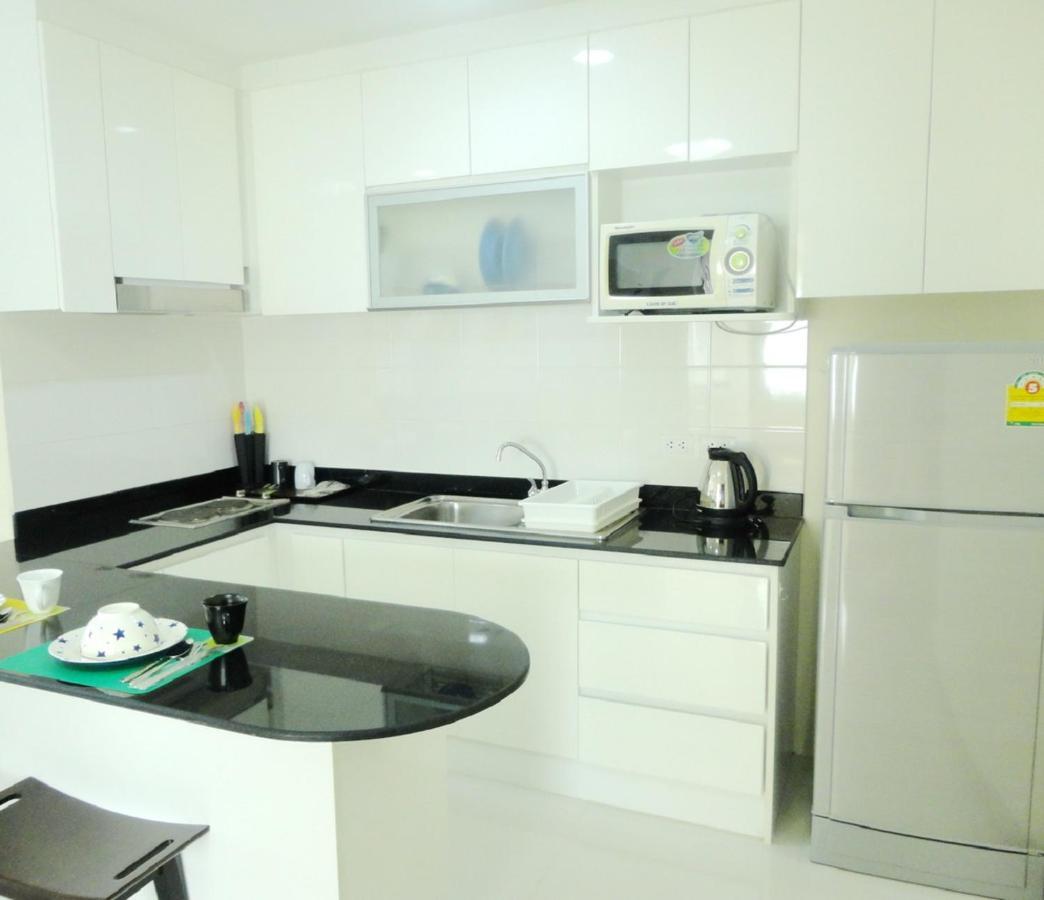 Apartment Charming Resident Near Bts Ekkamai Station Bangkok