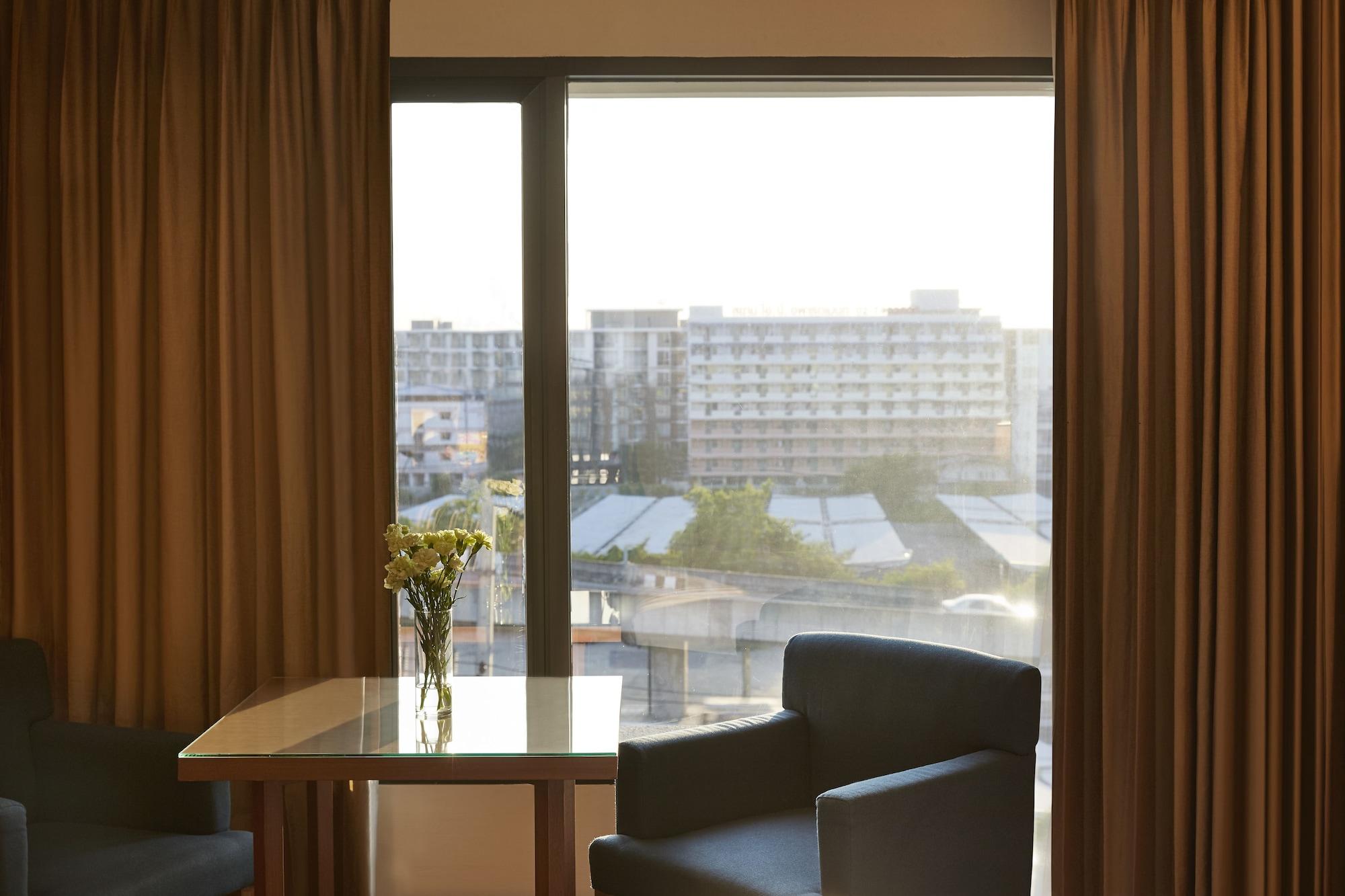 Dusit Princess Srinakarin Hotel