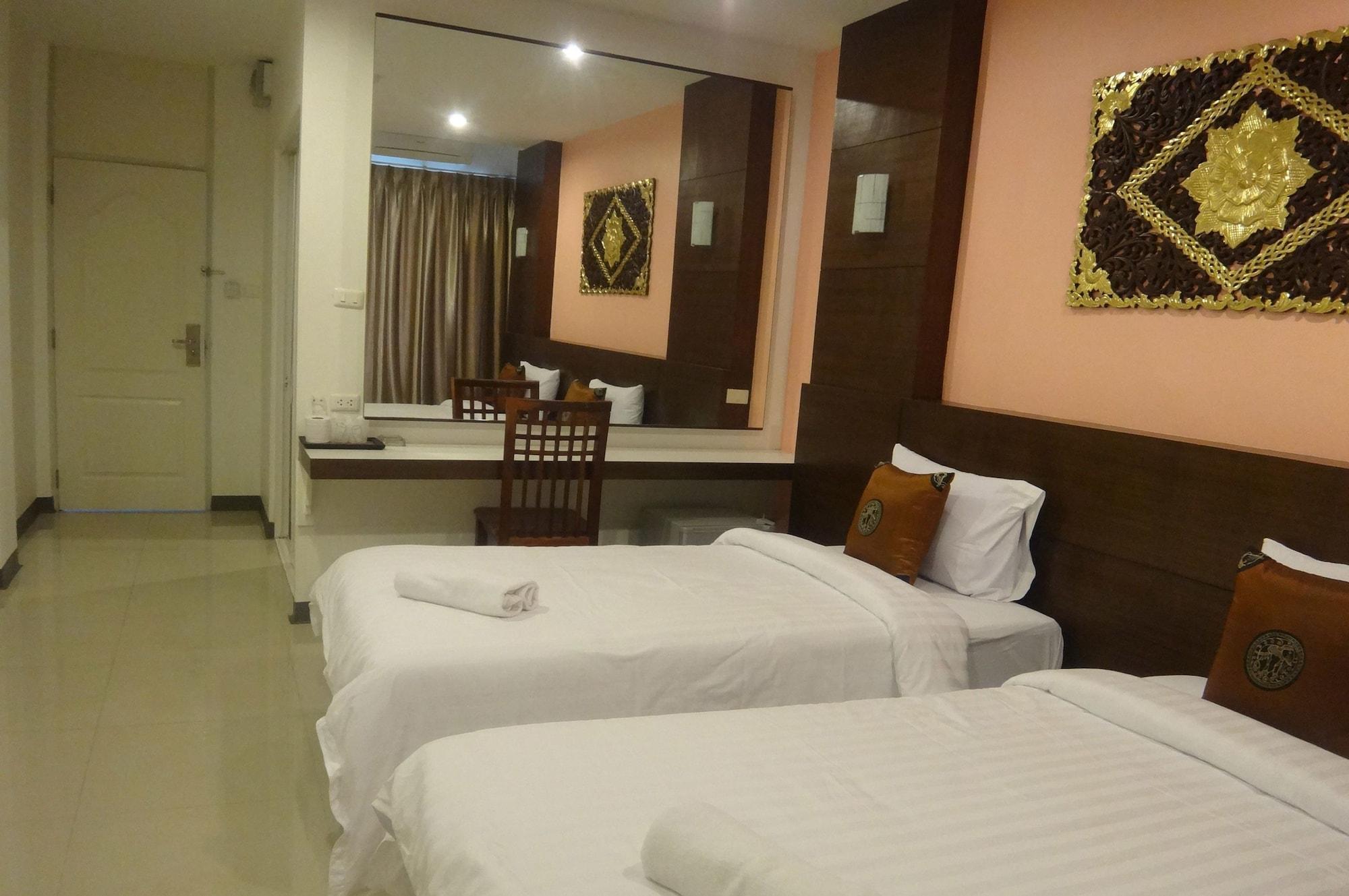 At Ratchada 14 Hotel