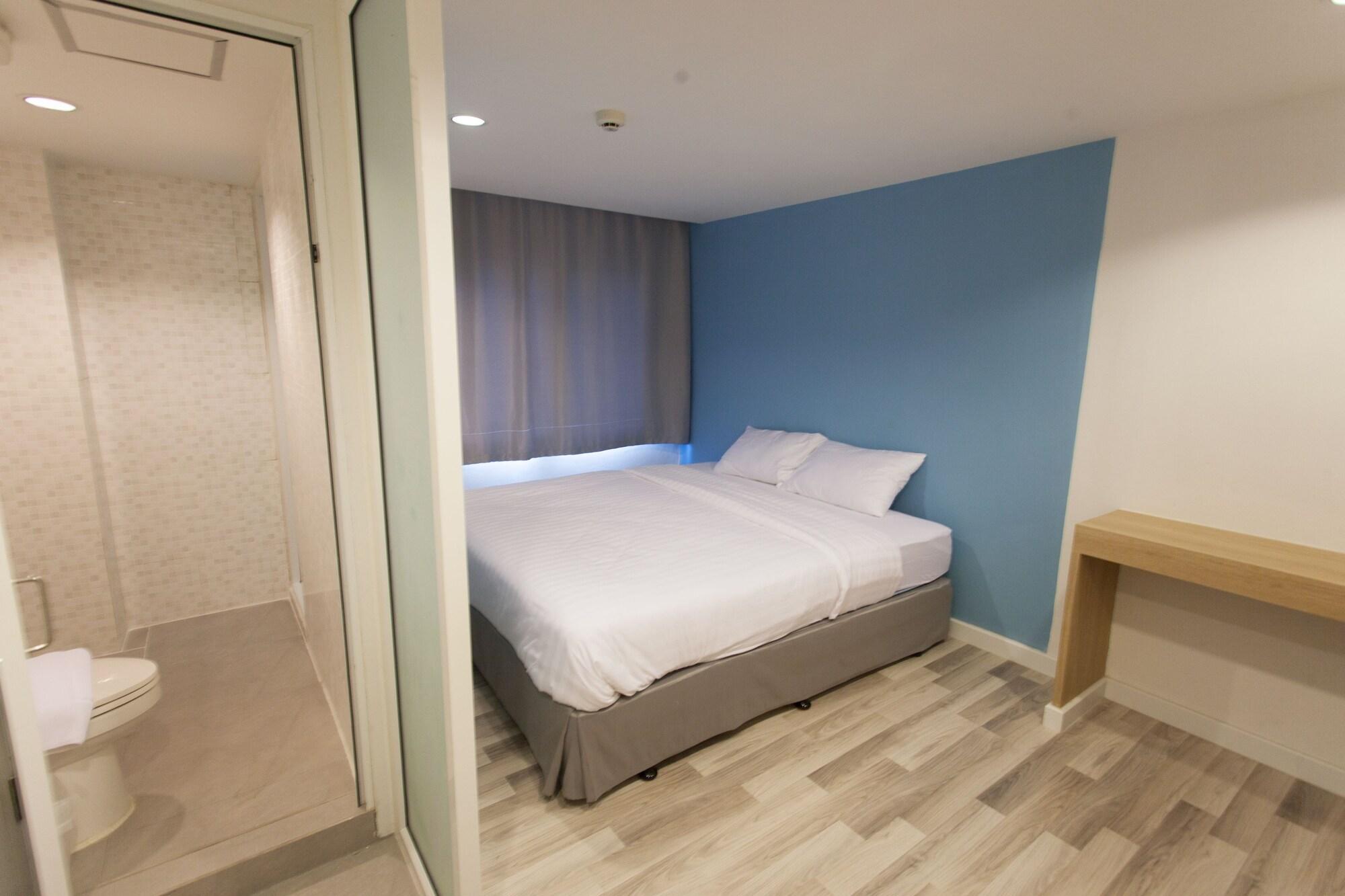 Nantra Ploenchit 3*