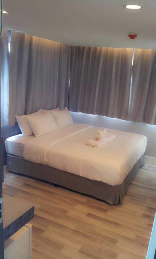 Nantra Ploenchit Hotel Bangkok