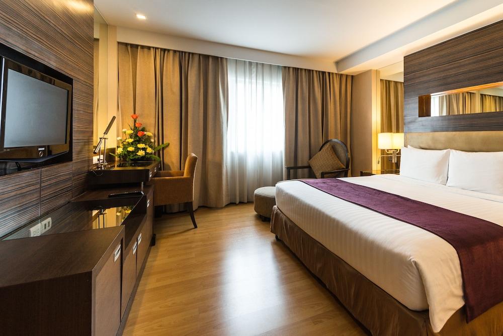 Hotel Legacy Sukhumvit - Sha Extra 4*