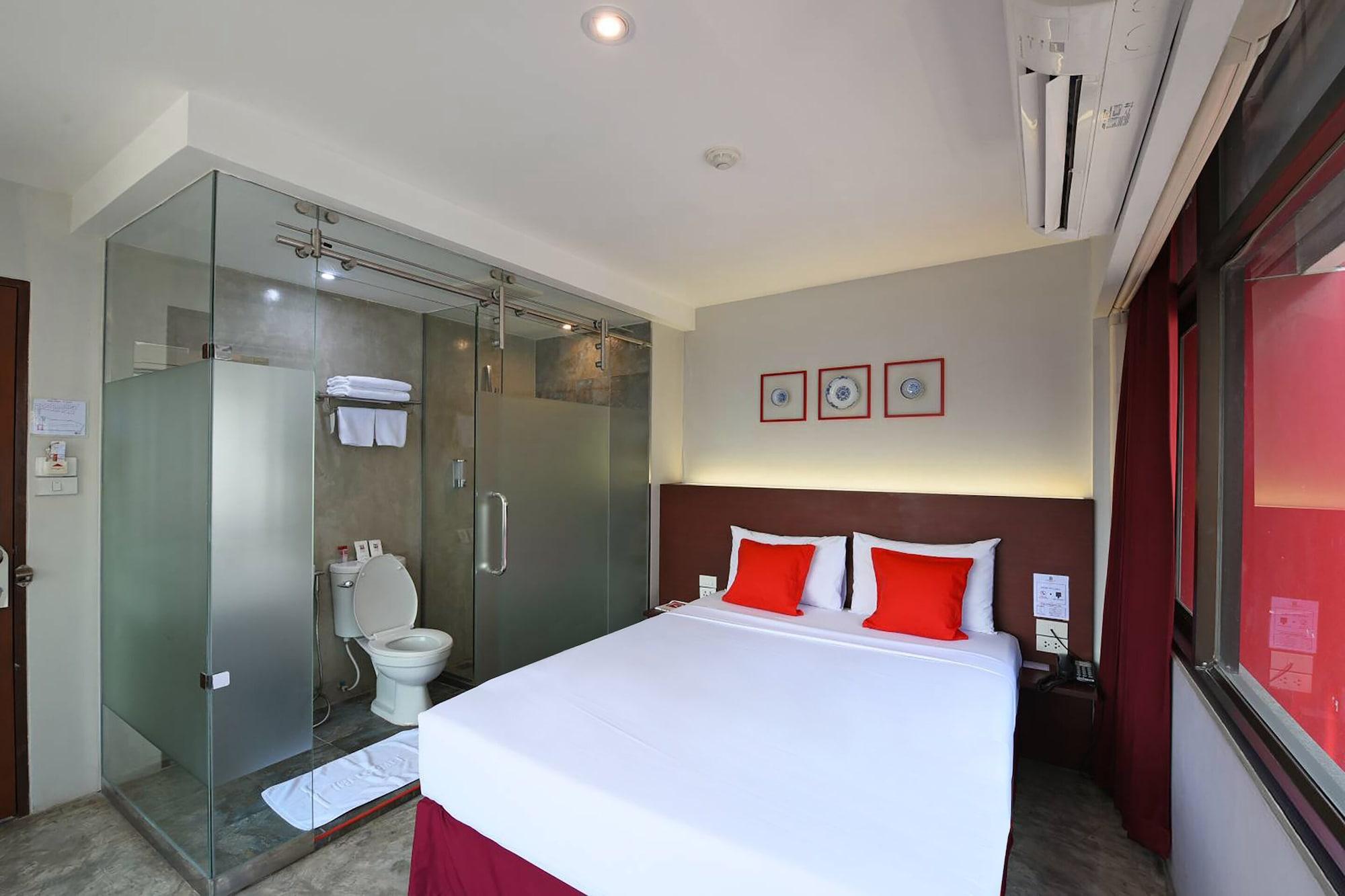 Ruamchitt Plaza Hotel 3*