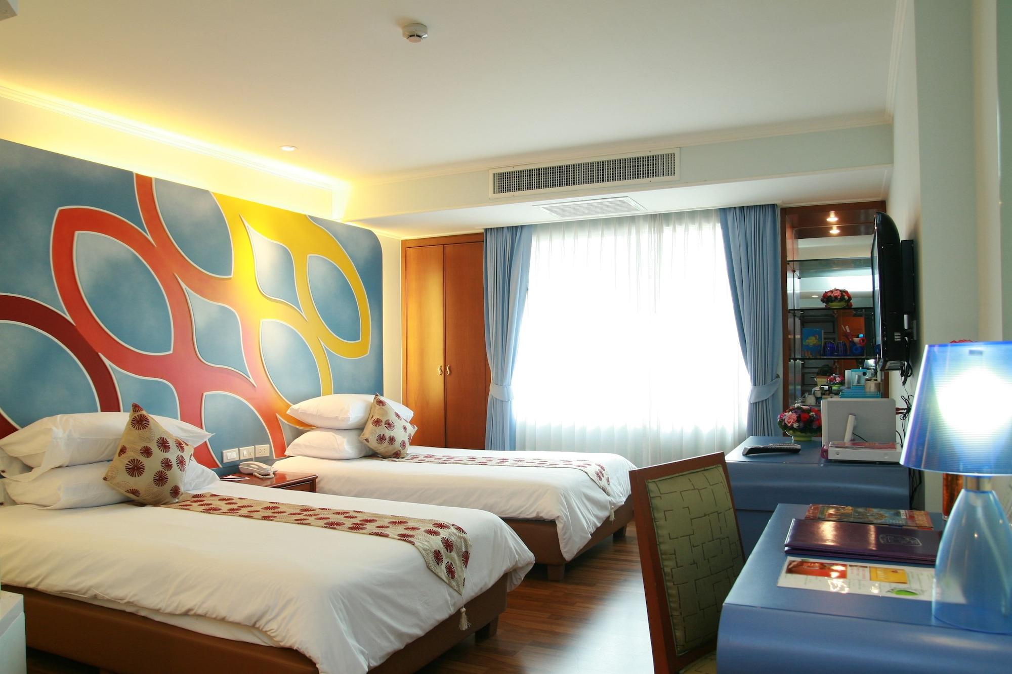 Hip Hotel