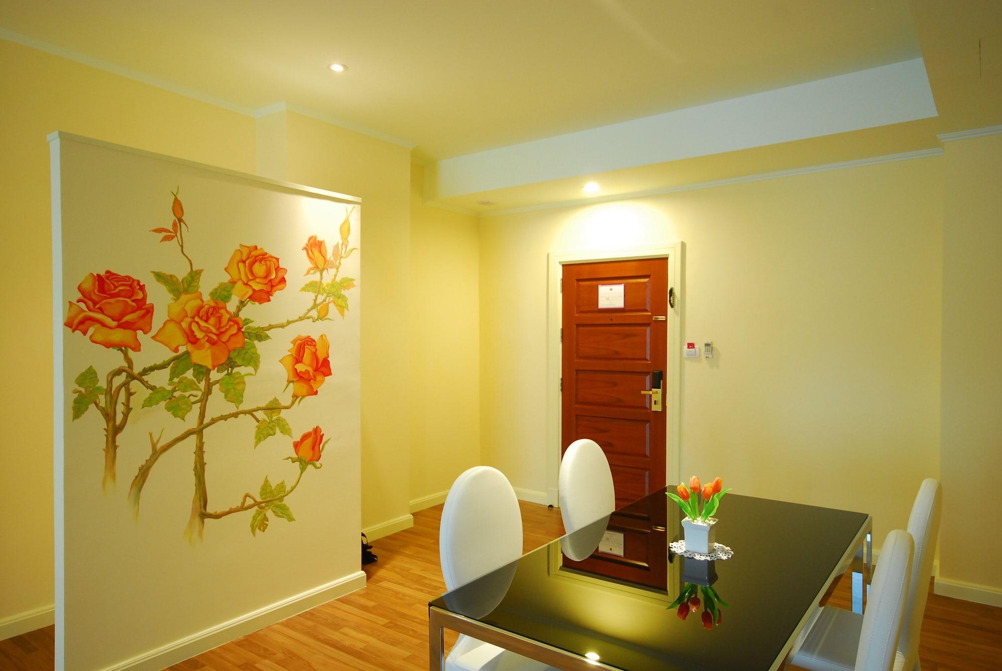 Hip Hotel
