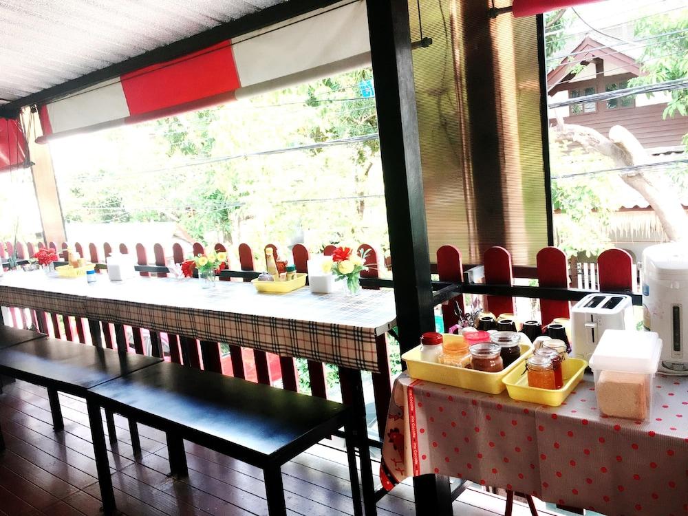 Sidare Bed & Breakfast 2*