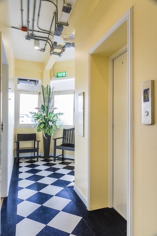Vivit Hostel Bangkok