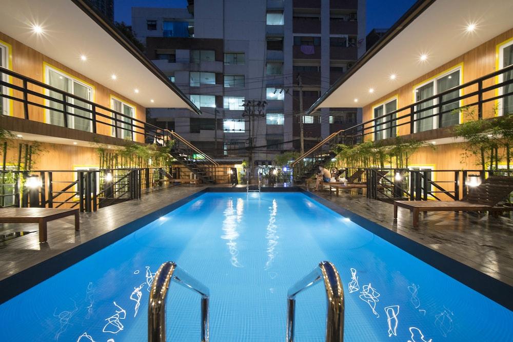 Resort M - Mrt Huai Khwang 3*