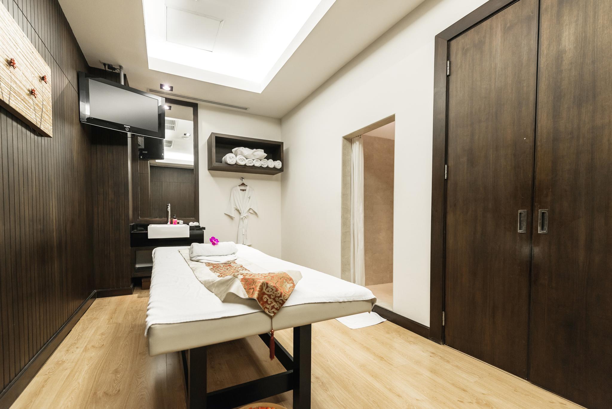A-one Hotel 4*