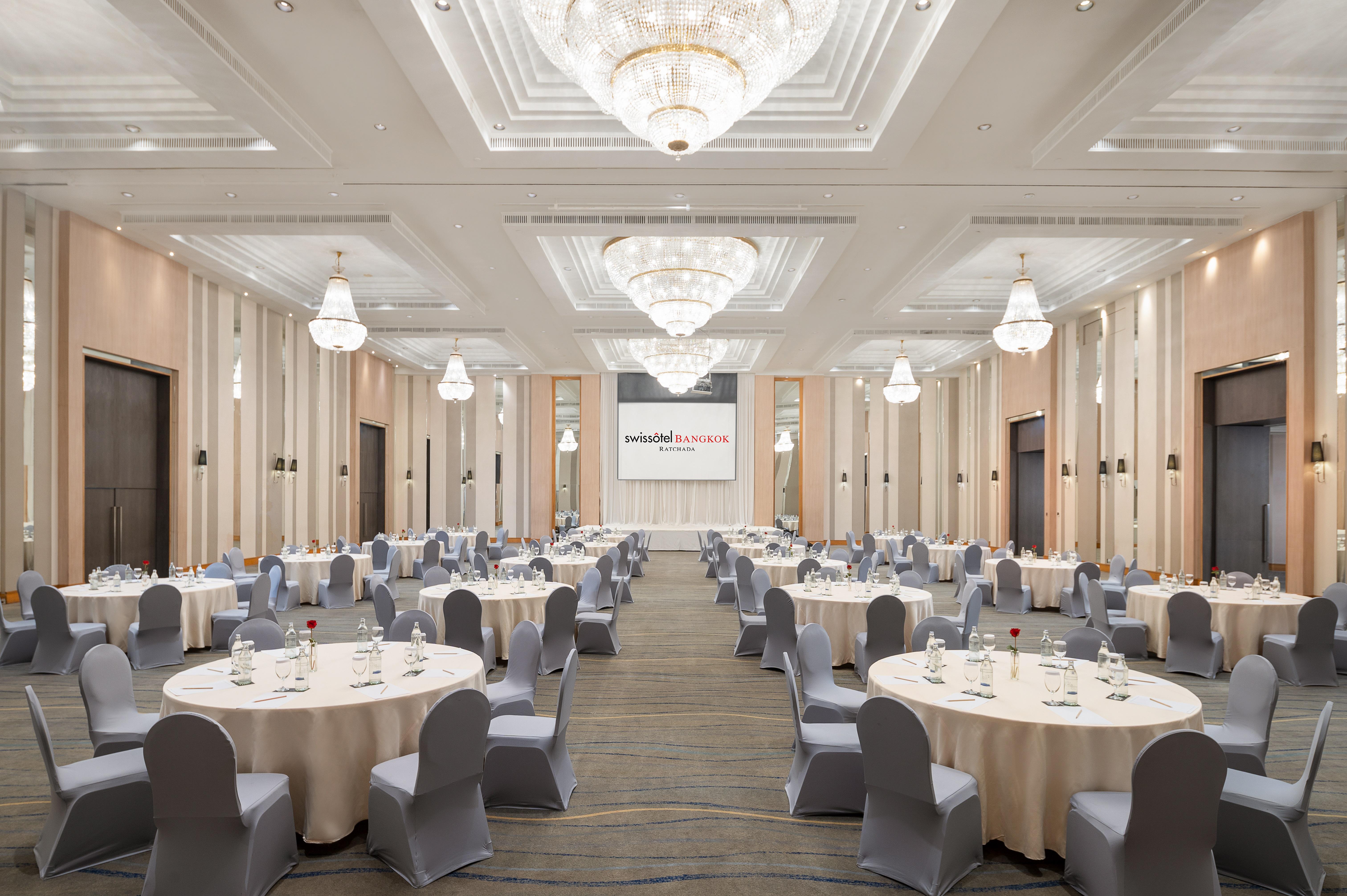 Swissotel Ratchada 5*