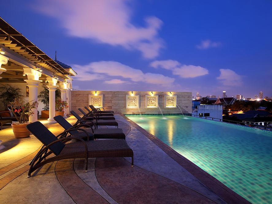 Chillax Hotel