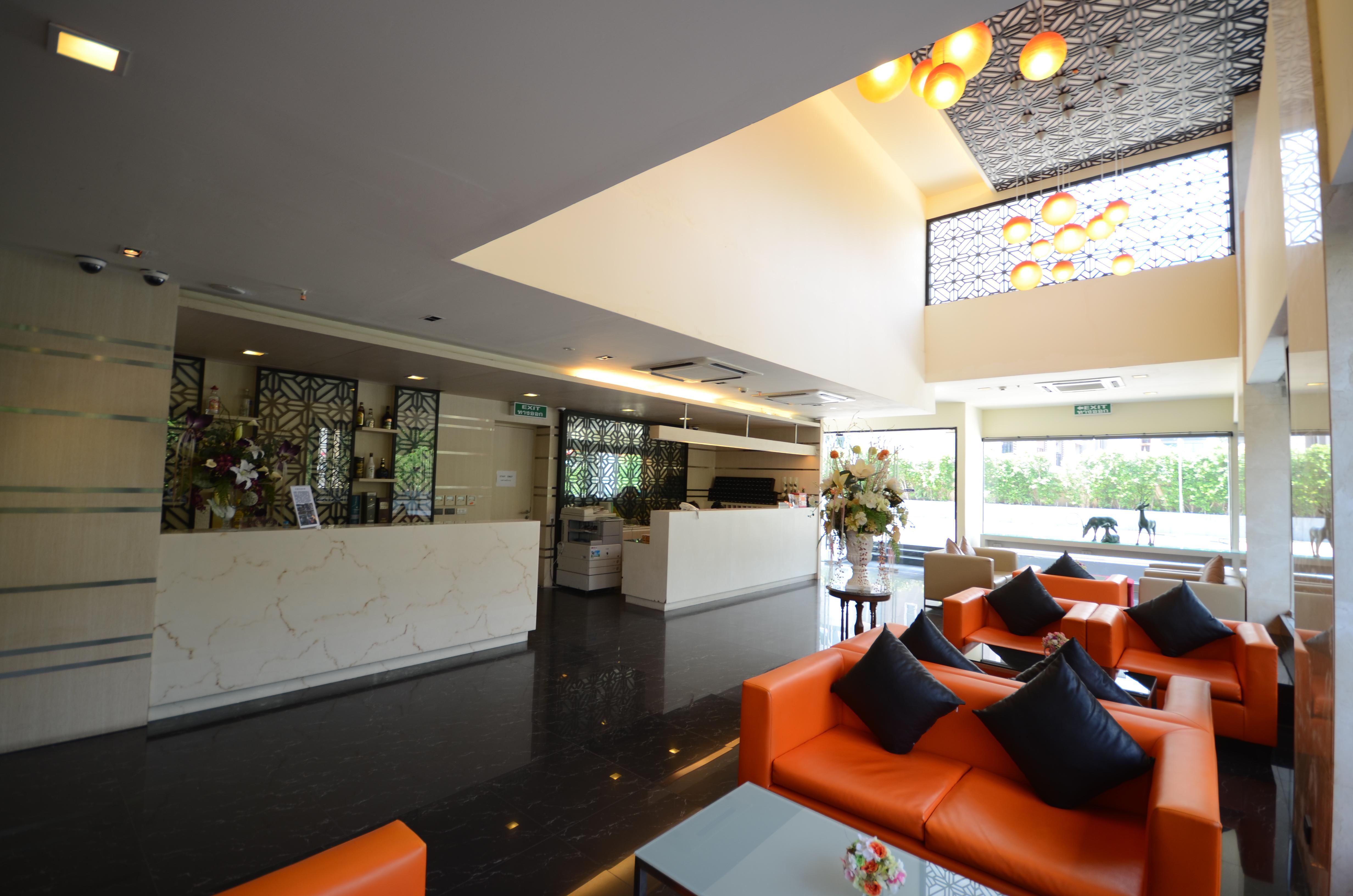 Hotel Solace At Srinakarin Bangkok