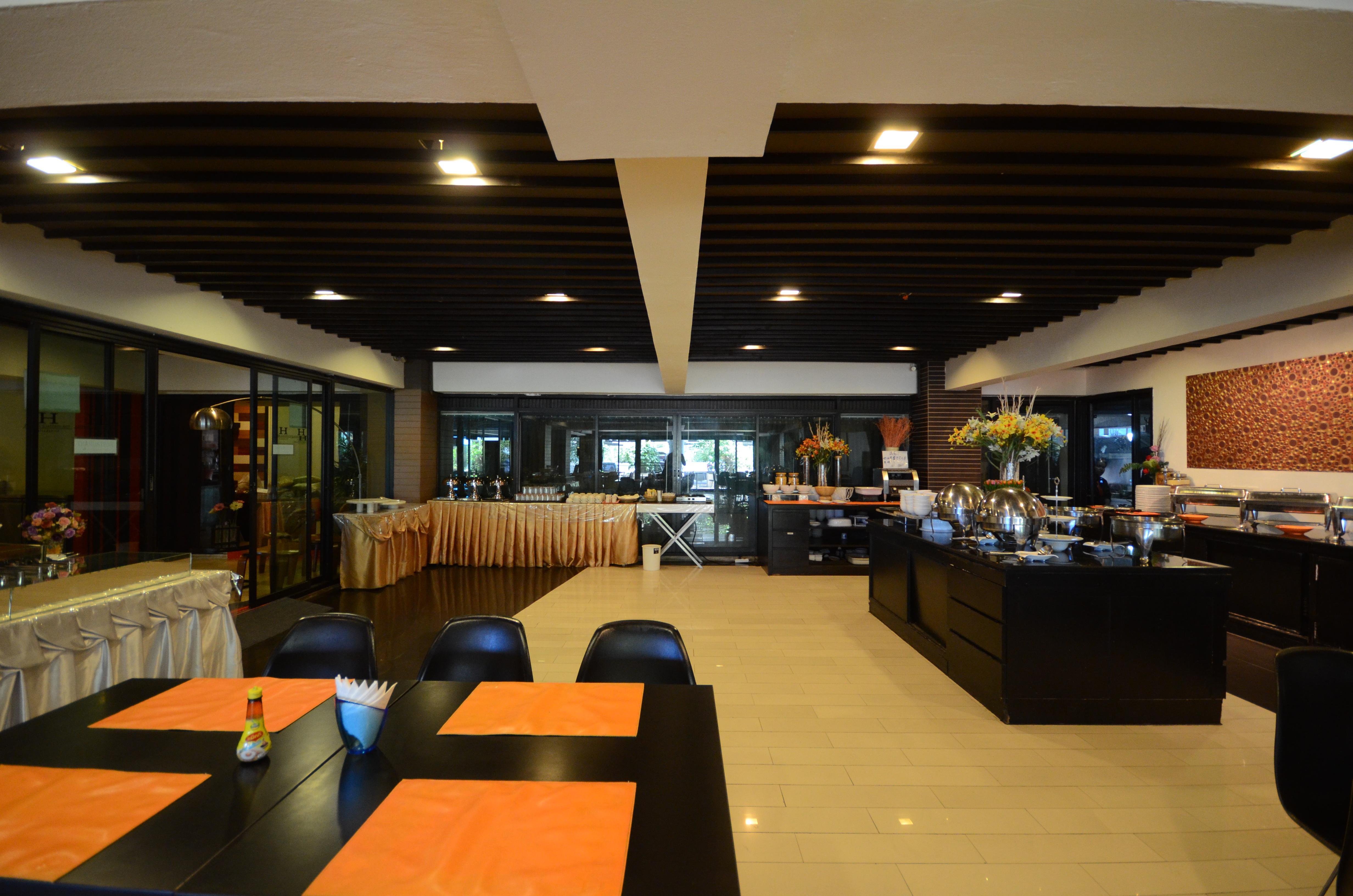 Solace At Srinakarin 5*