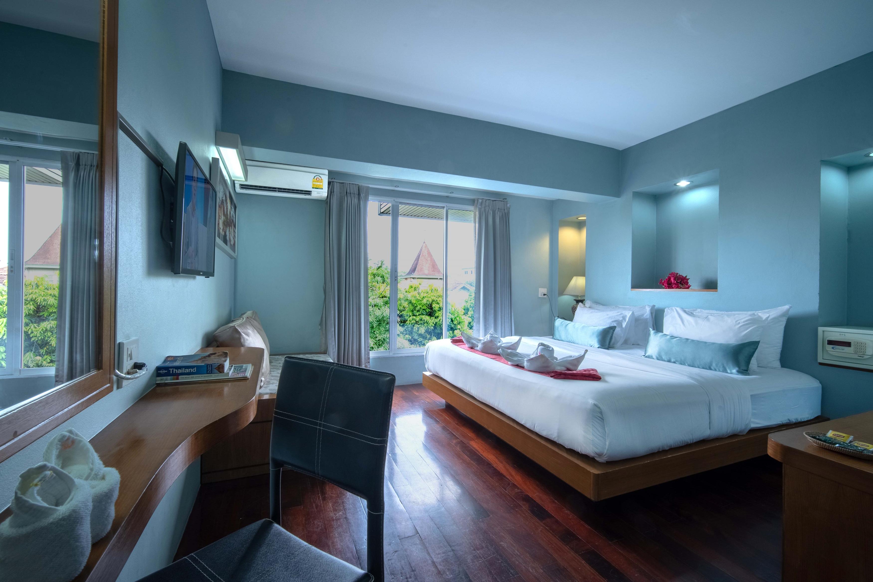 Hotel Cha-cha Phraathit 3*