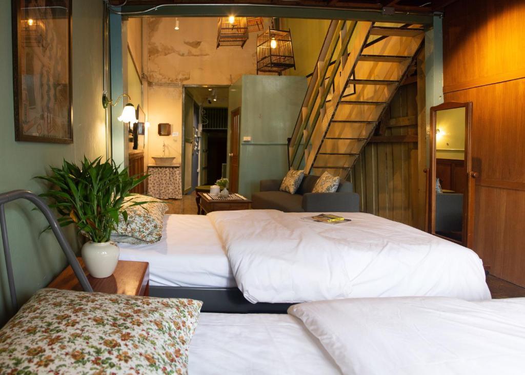 Hotel Live Local 2*