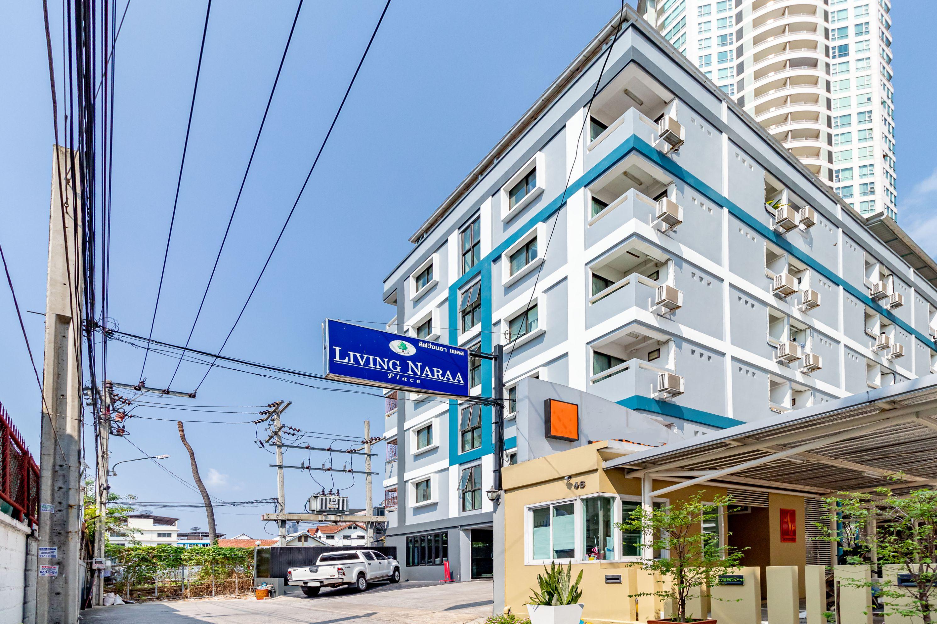 Inn Living Naraa Place 2*