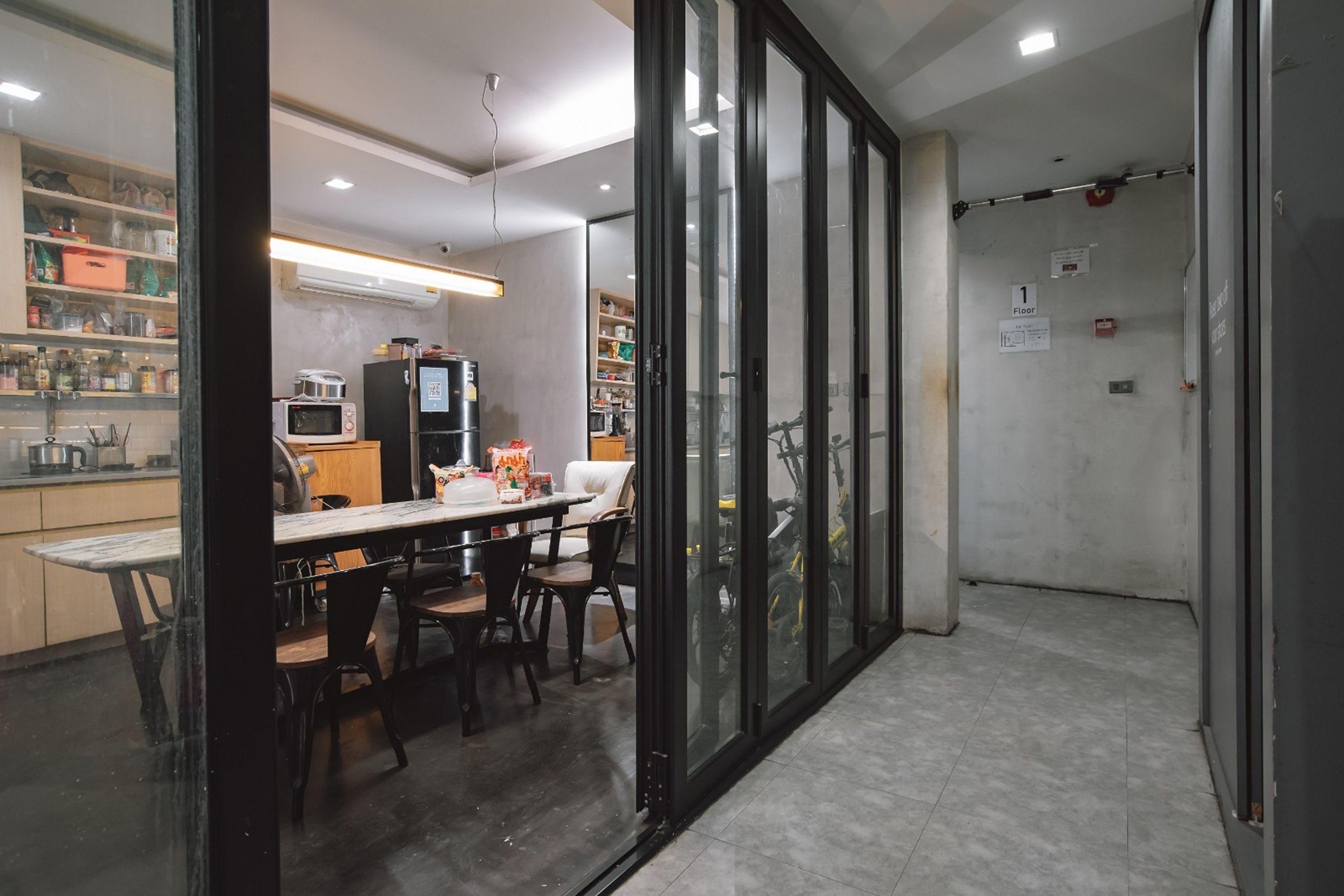 Cazz Cafe And Bangkok