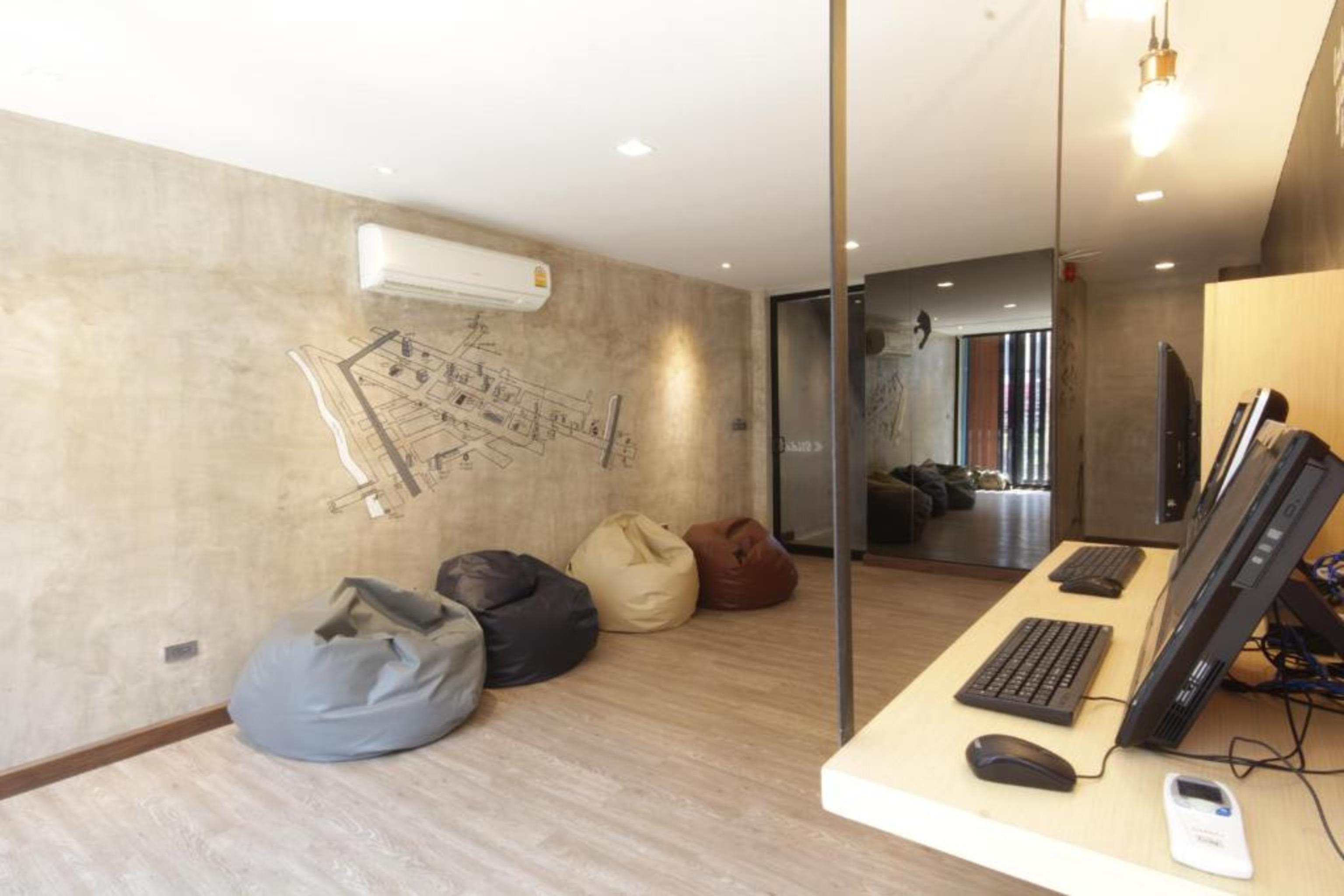 Hostel Cazz Cafe And