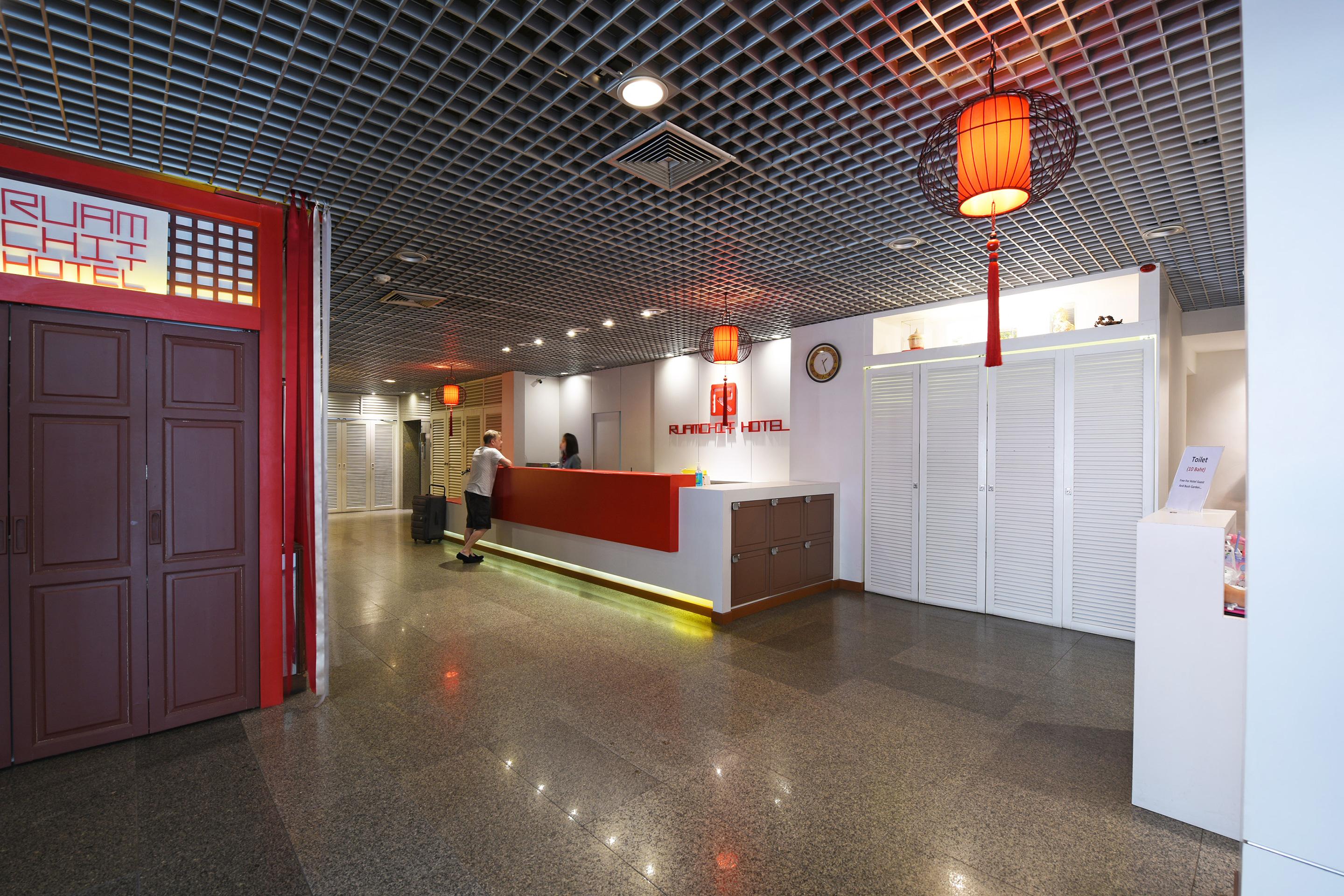 Hotel Ruamchitt Plaza 3*