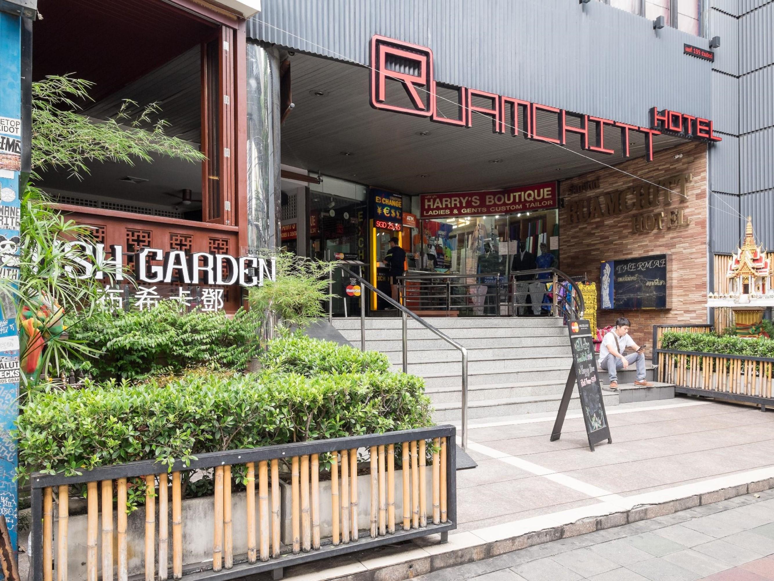 Ruamchitt Plaza Hotel 3*