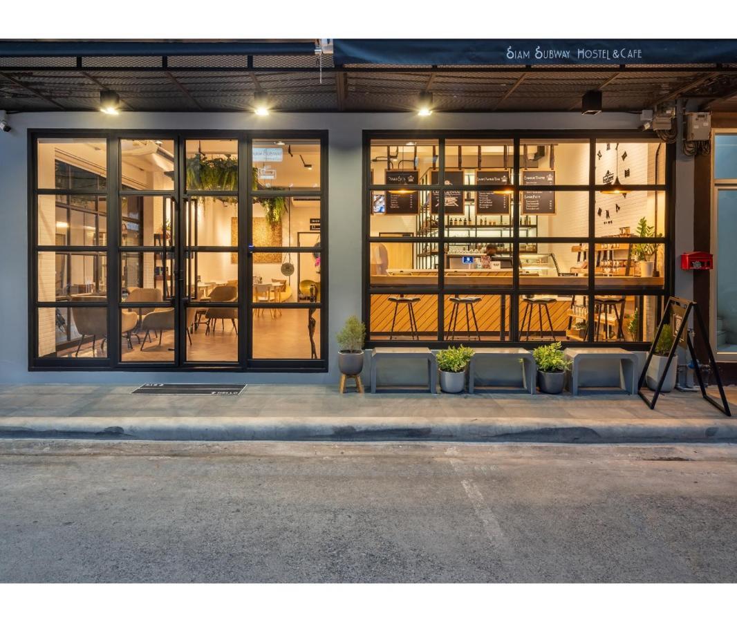 Siam Subway And Cafe Hostel Bangkok