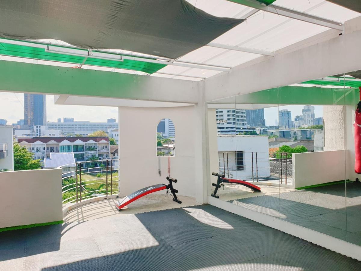 Bed & Breakfast Kru Nat's W/ Private & Gym *