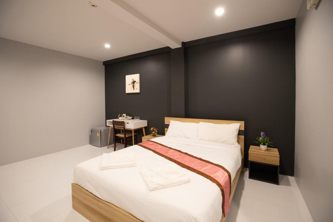185@surawong 4*