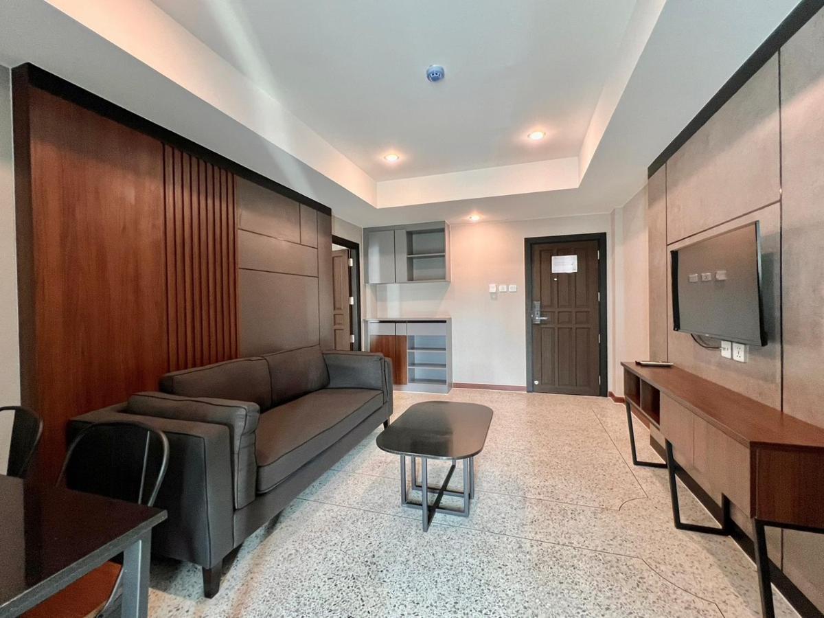 Hotel 12 The At Don Mueang Airport 4*