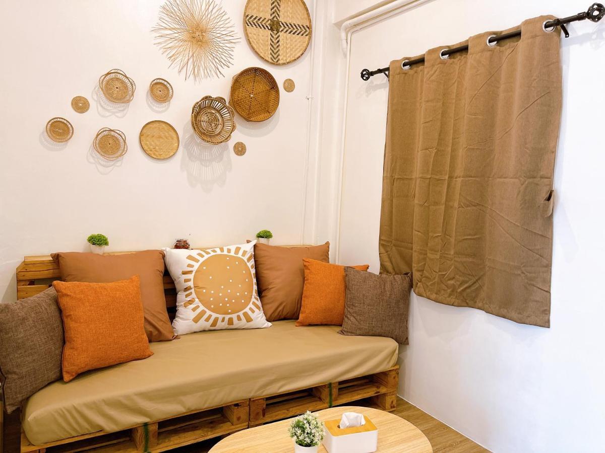 Lively And Cozy Canal House ,entire House