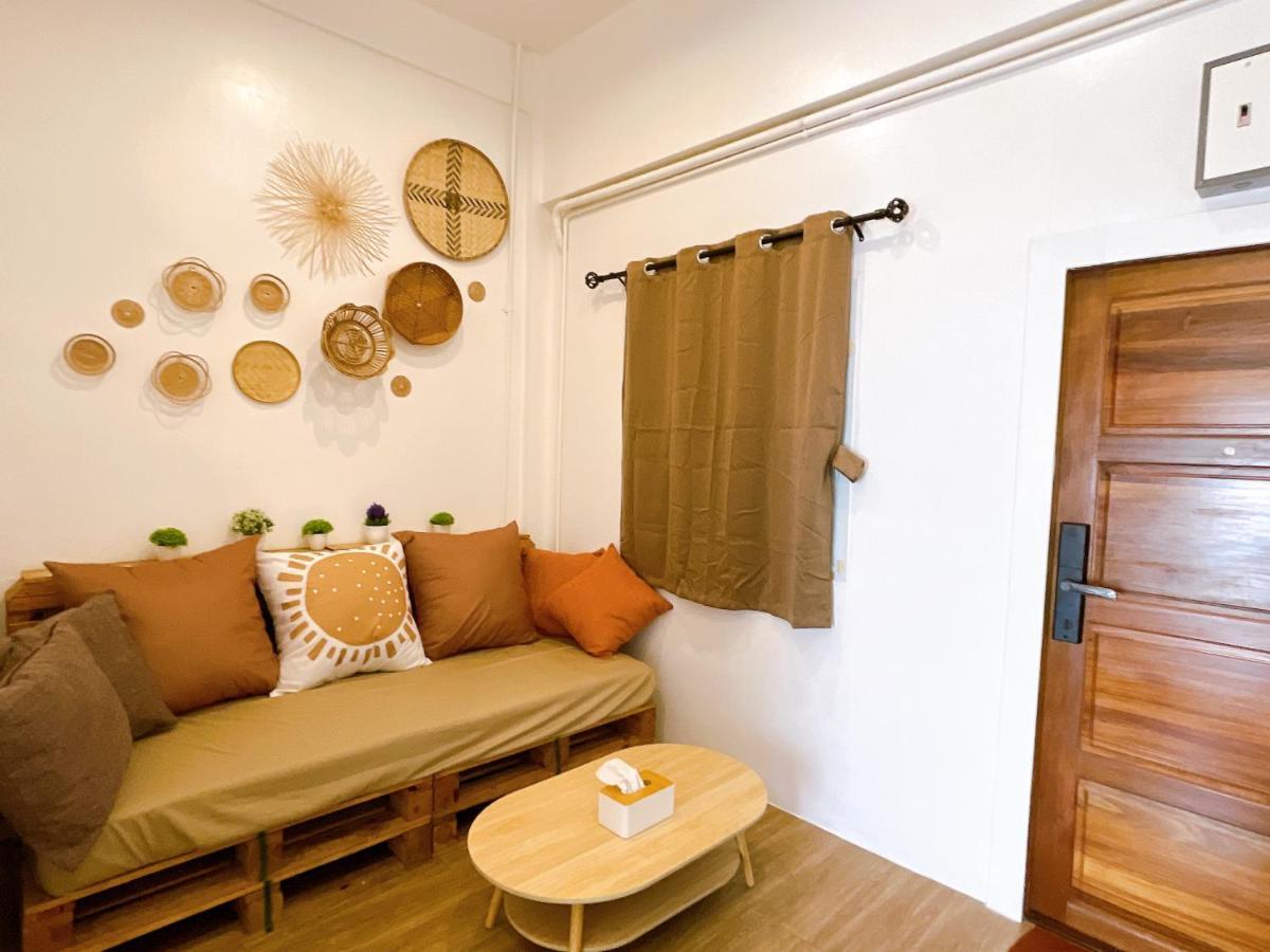 Apartment Lively And Cozy Canal House ,entire House Bangkok