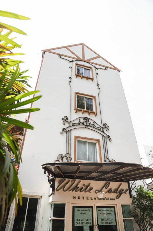 Hotel White 2*