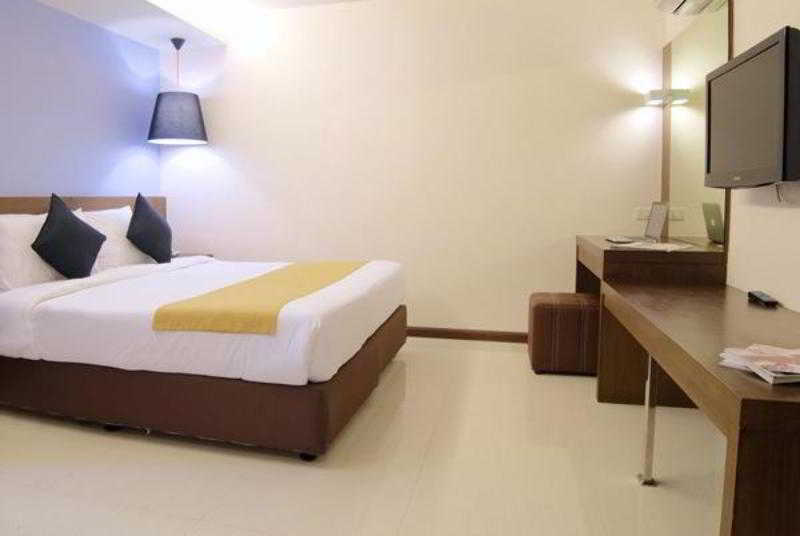 Grand Alpine 3* Bangkok