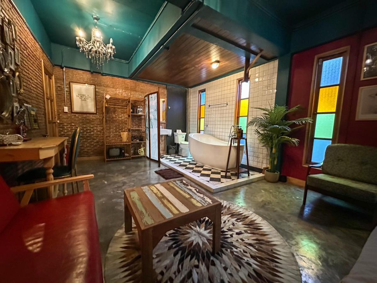 Guest house T-house Bkk 2floors Near Bts With Swimming Pool And Free Wifi Bangkok