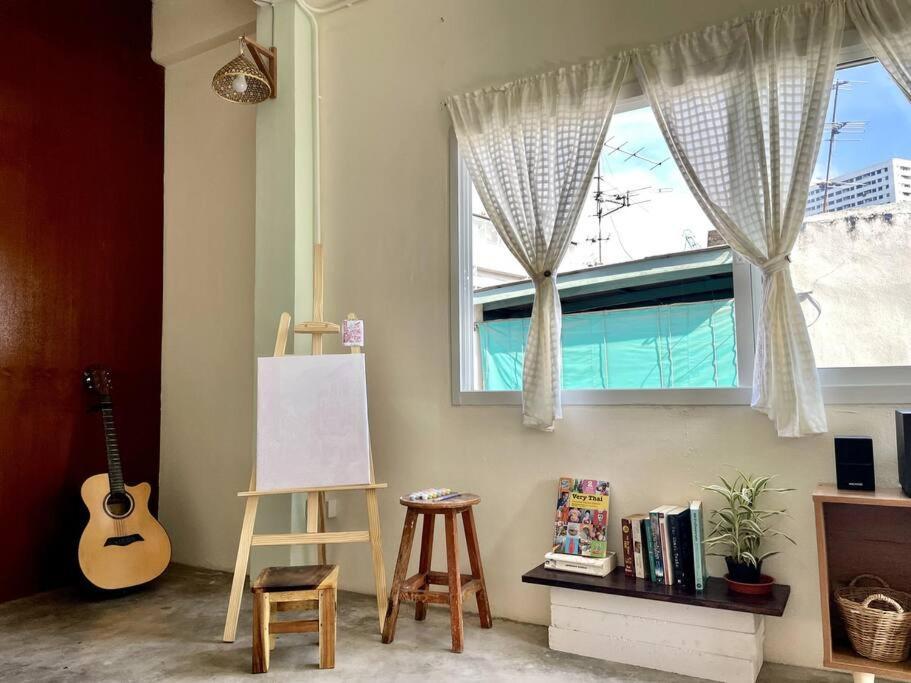 Hostel Baan Khaosoi - Private In A Rooftop 2nd Floor